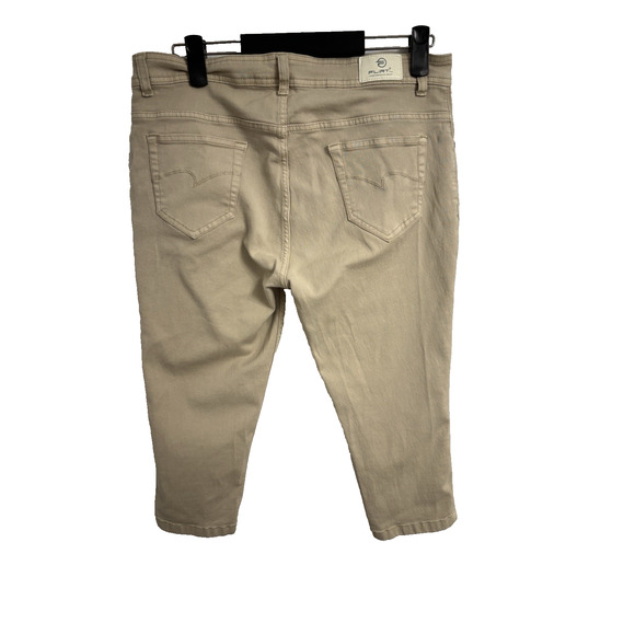 Flirt Women's 38 Beige Capri Denim Jeans Basic Essential Travel Neutral Stretch - Picture 2 of 8